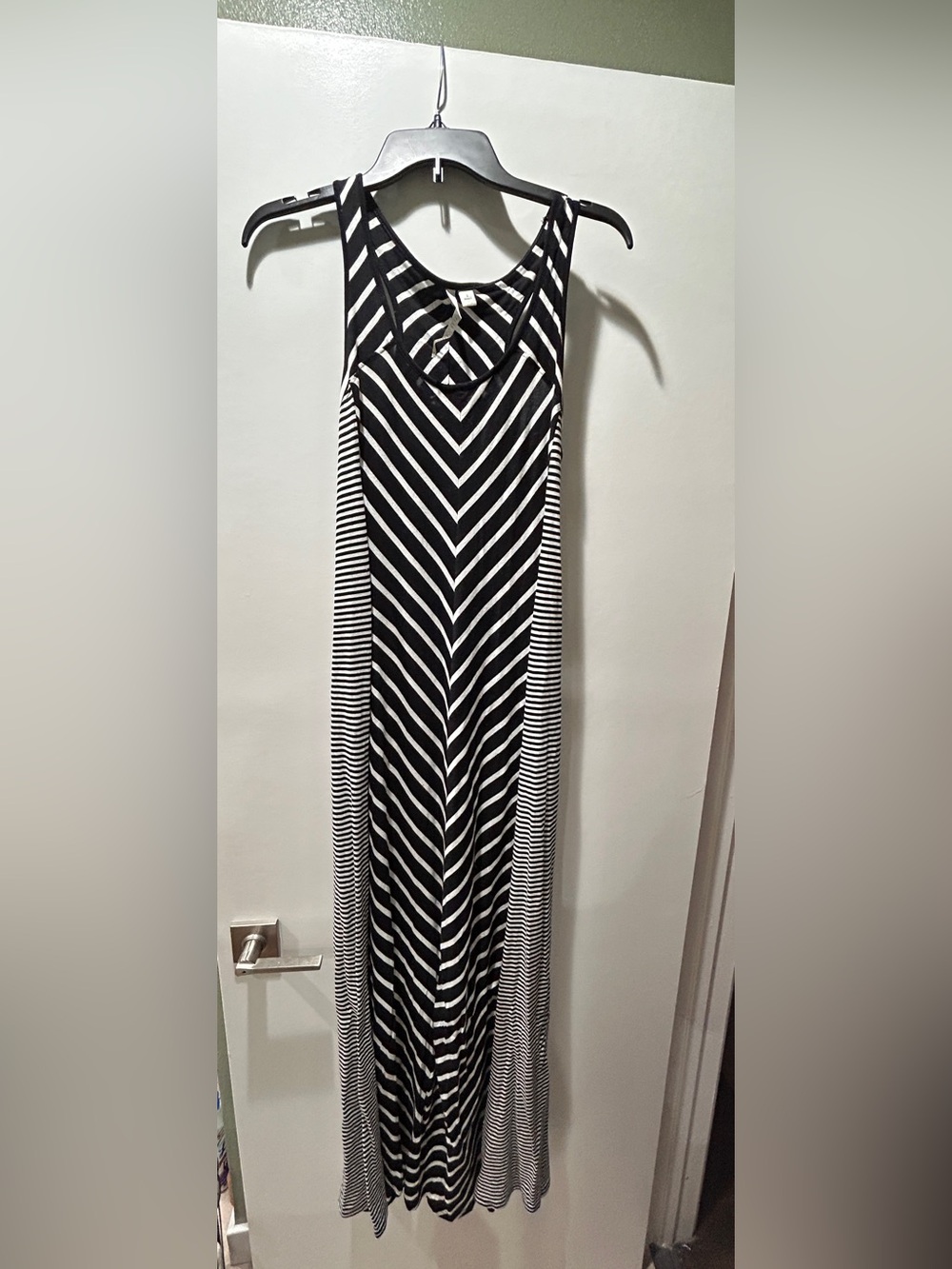LC Lauren Conrad Black and White Striped Chevron Maxi Dress